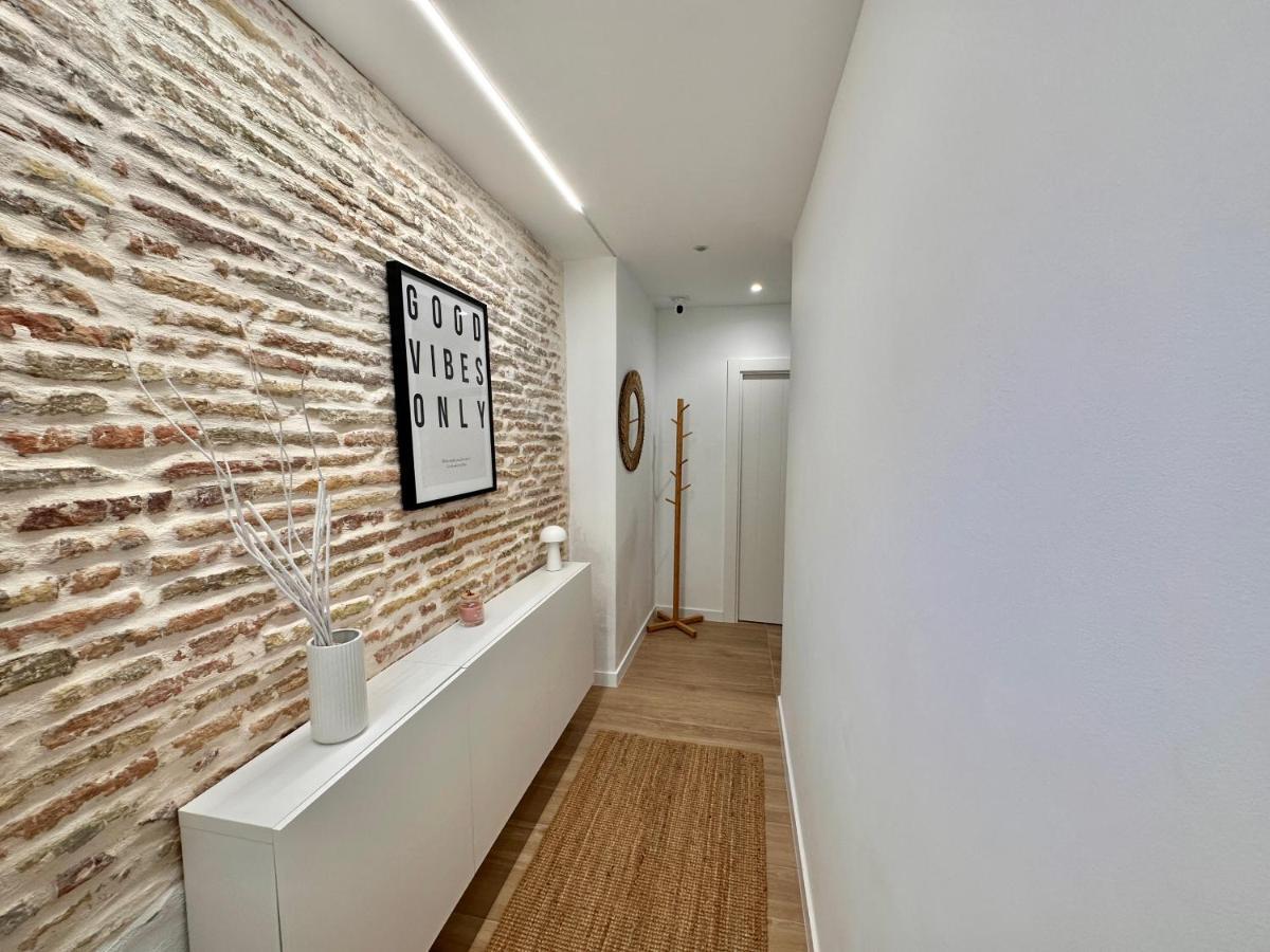 Laura'S Haus Villa Тудела Екстериор снимка