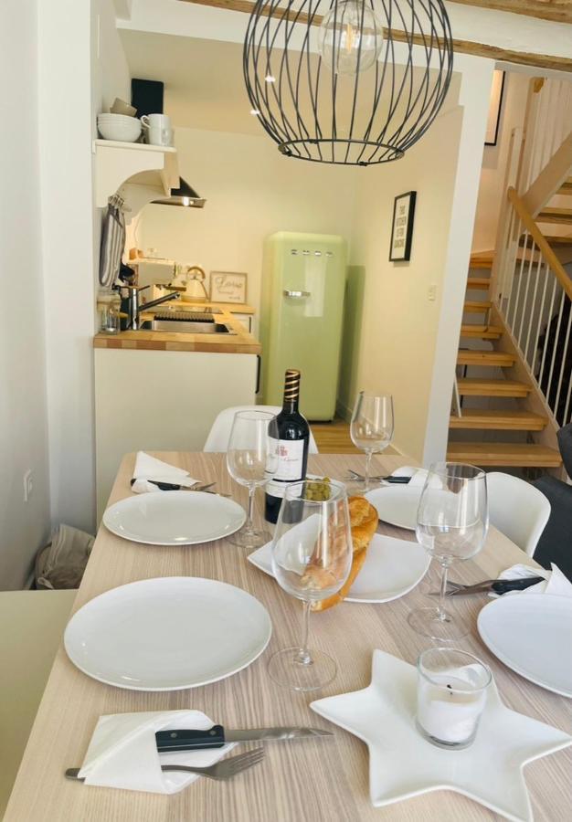Laura'S Haus Villa Тудела Екстериор снимка