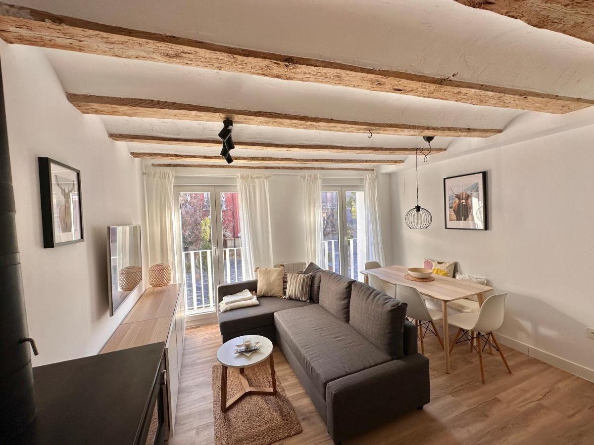 Laura'S Haus Villa Тудела Екстериор снимка