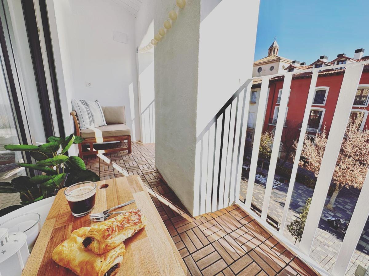 Laura'S Haus Villa Тудела Екстериор снимка